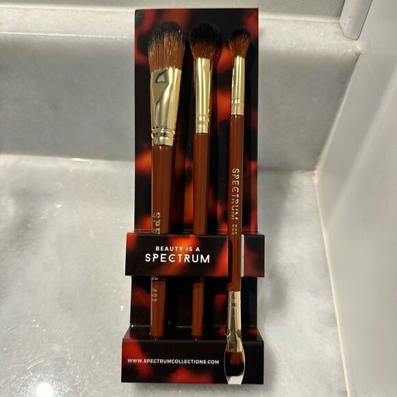 NWT Spectrum Vegan Pantherine 3 Piece Makeup Brush Set Brown OS - Picture 3 of 3